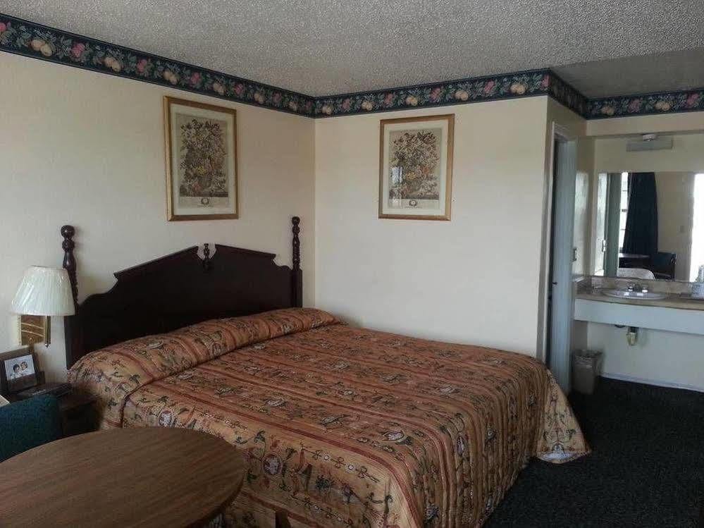 Budget Inn 马斯科吉 外观 照片