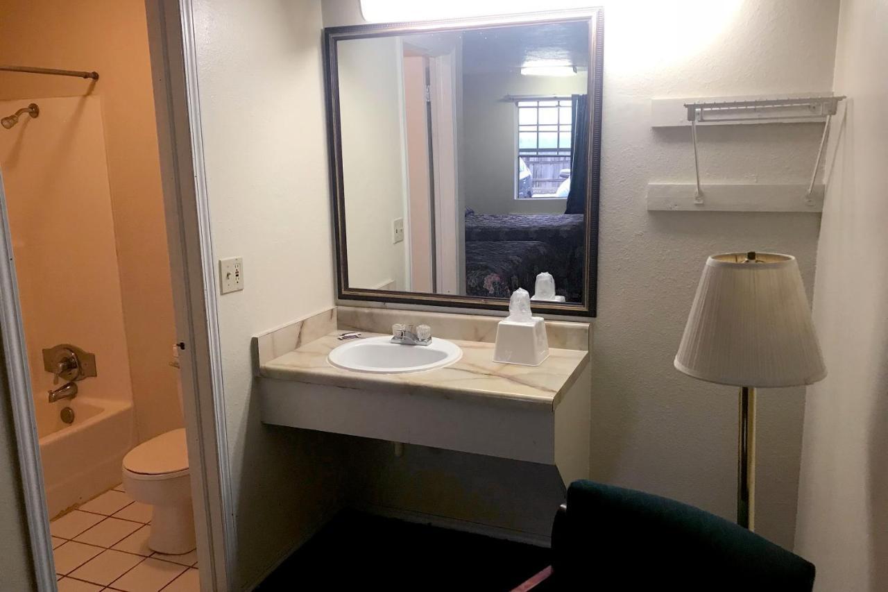 Budget Inn 马斯科吉 外观 照片