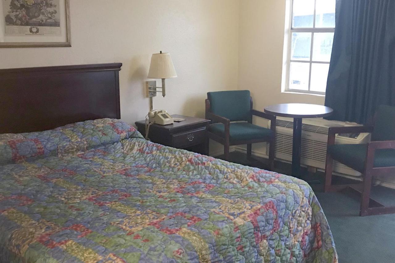 Budget Inn 马斯科吉 外观 照片